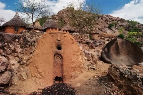 AnyConv.com__Mabass, Village Historique